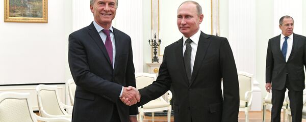 El argentino, Mauricio Macri, y el presidente ruso, Vladímir Putin - Sputnik Mundo