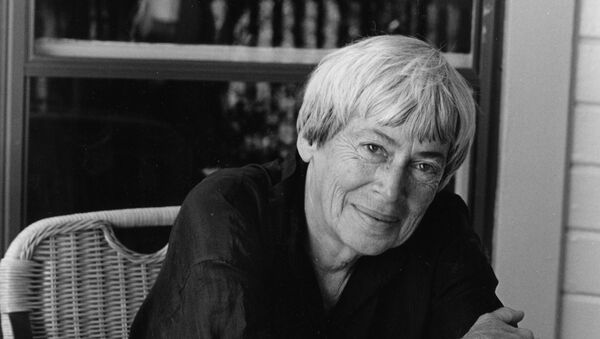 Ursula K. Le Guin, escritora norteamericana (archivo) - Sputnik Mundo