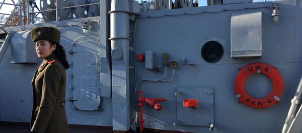 El único barco espía de EEUU capaz de 'colarse' en la capital de Corea del Norte - Sputnik Mundo