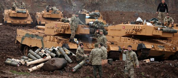 Ejército turco en la frontera con Siria - Sputnik Mundo