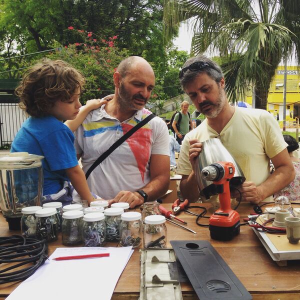 Sesión del Club de Reparadores en Argentina - Sputnik Mundo