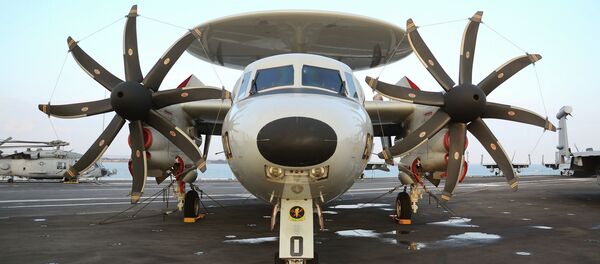 Un E-2 Hawkeye, semejante al futuro KJ-600 chino - Sputnik Mundo