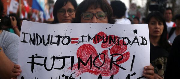Protestas contra el indulto al expresidente de Perú, Alberto Fujimori (archivo) - Sputnik Mundo