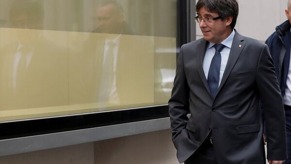 Carles Puigdemont, el líder independentista y el expresidente del Gobierno de Cataluña - Sputnik Mundo
