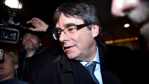 Carles Puigdemont, el líder independentista y el expresidente del Gobierno de Cataluña - Sputnik Mundo