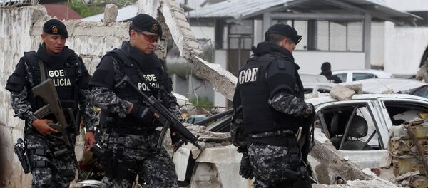 Consecuencias del ataque con coche bomba en una comisaría de Ecuador - Sputnik Mundo