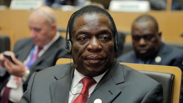 Emmerson Mnangagwa, presidente de Zimbabue - Sputnik Mundo