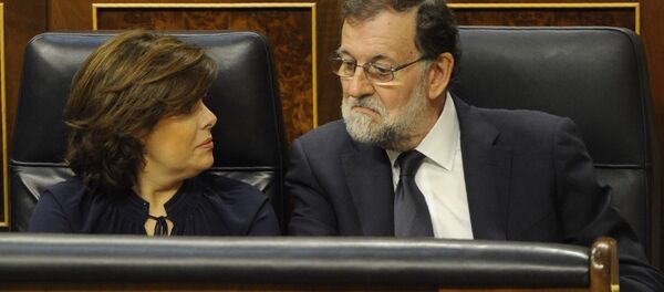 Vicepresidenta del Gobierno español, Soraya Sáenz de Santamaría, y el presidente del Gobierno, Mariano Rajoy - Sputnik Mundo