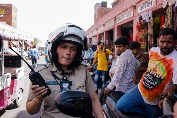 Damas de acero: mujeres policía de todo el mundo - Sputnik Mundo