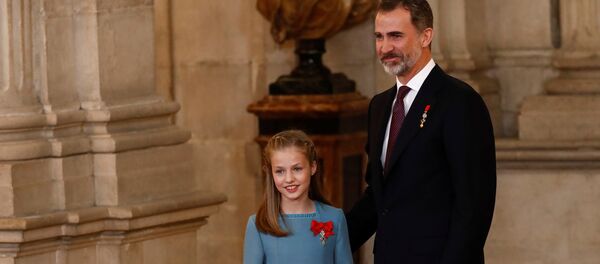 El Rey de España, Felipe VI, con su hija Leonor de Borbón - Sputnik Mundo