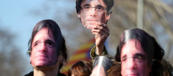 Manifestación para exigir la investidura del líder soberanista catalán, Carles Puigdemont, Barcelona, España, 30 de enero de 2018 - Sputnik Mundo