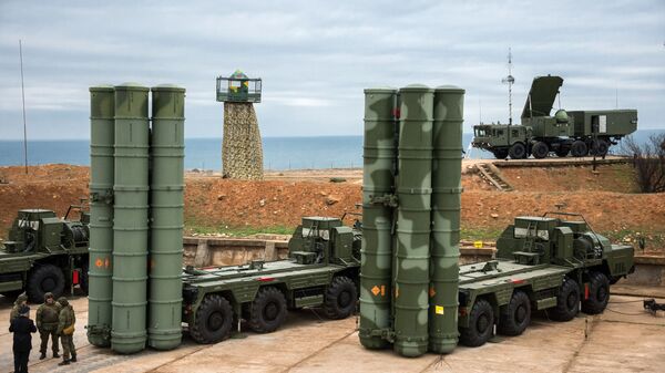 Sistemas de defensa antiaérea S-400 (archivo) - Sputnik Mundo