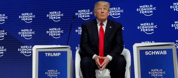 El presidente de Estados Unidos, Donald Trump, asiste a la reunión anual del Foro Económico Mundial en Davos - Sputnik Mundo