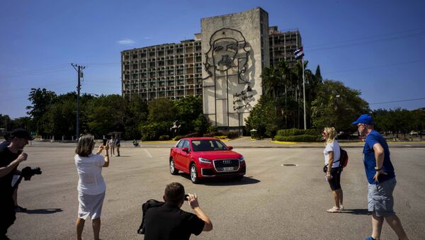 Turistas en la Plaza de la Revolución - Sputnik Mundo