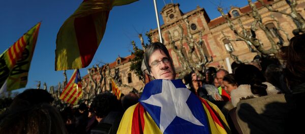 Manifestación para exigir la investidura del líder soberanista catalán, Carles Puigdemont - Sputnik Mundo