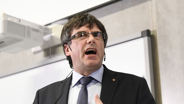 Carles Puigdemont, el expresidente catalán - Sputnik Mundo