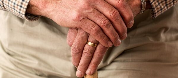 Un hombre viejo - Sputnik Mundo