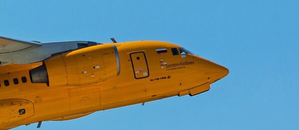 Un An-148 de Saratov Airlines (archivo) - Sputnik Mundo