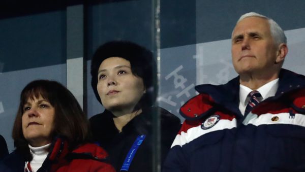 La hermana del líder norcoreano, Kim Yo-jong y el vicepresidente de EEUU, Mike Pence La hermana del líder norcoreano, Kim Yo-jong y el vicepresidente de EEUU, Mike Pence - Sputnik Mundo
