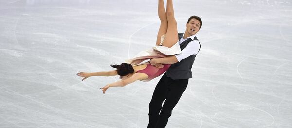 Ekaterina Bobrova y Dmitri Soloviev, patinadores rusos - Sputnik Mundo