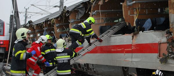 El lugar de la colisión de trenes en la comuna de Niklasdorf, Austria El lugar de la colisión de trenes en la comuna de Niklasdorf, Austria - Sputnik Mundo