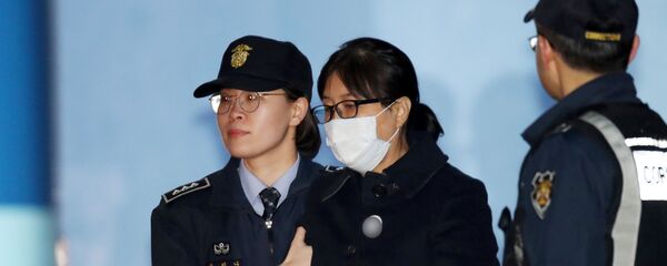 Choi Soon-sil, amiga de la expresidenta surcoreana Park Geun-hye - Sputnik Mundo