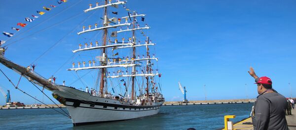 Maduro despide al buque escuela Simón Bolívar - Sputnik Mundo