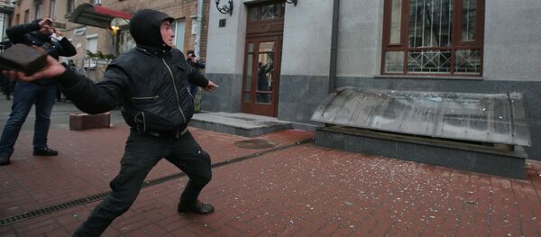 La acción antirrusa de los radicales en Kiev - Sputnik Mundo