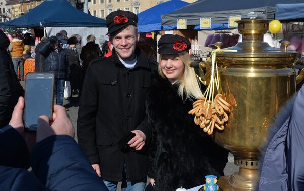 La Máslenitsa: cómo Rusia despide el invierno - Sputnik Mundo