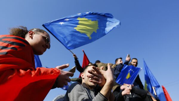 Bandera de Kosovo - Sputnik Mundo