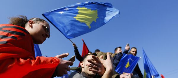 Bandera de Kosovo - Sputnik Mundo