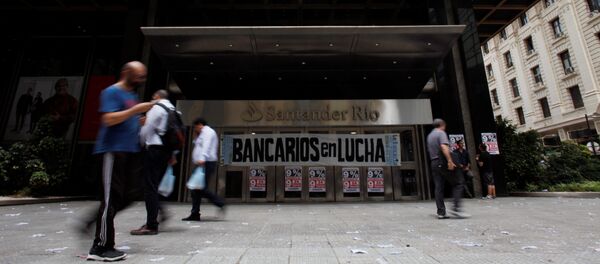 Huelga de los empleados de bancos públicos y privados de Argentina - Sputnik Mundo