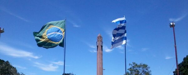 Frontera de la Paz entre Uruguay y Brasil, plaza internacional de Rivera-Santana do Livramento. - Sputnik Mundo
