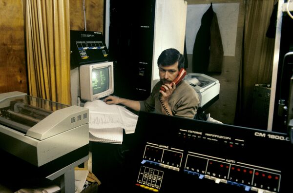 Un viaje por todas las estaciones polares de Rusia Un viaje por todas las estaciones polares de Rusia - Sputnik Mundo