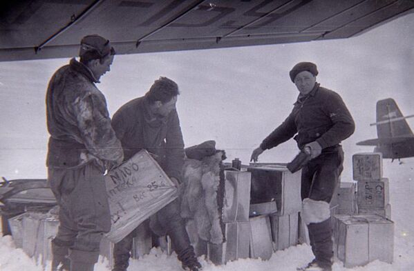 Un viaje por todas las estaciones polares de Rusia Un viaje por todas las estaciones polares de Rusia - Sputnik Mundo