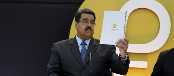 Nicolás Maduro, presidente de Venezuela, durante el lanzamiento de la criptomoneda petro - Sputnik Mundo