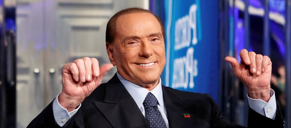 Ex primer ministro de Italia, Silvio Berlusconi Ex primer ministro de Italia, Silvio Berlusconi - Sputnik Mundo