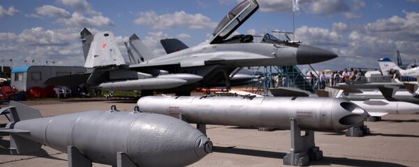 Equipos militares y proyectiles en el salón MAKS-2017 - Sputnik Mundo