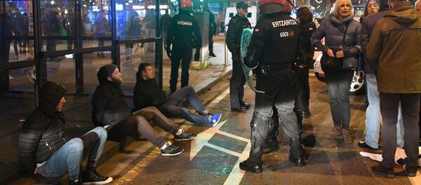 Hinchas detenidos en Bilbao - Sputnik Mundo