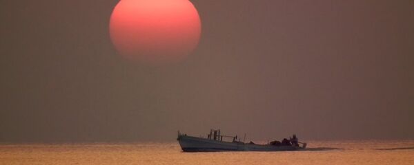 Un barco pesquero (imagen referencial) - Sputnik Mundo