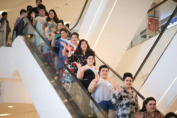 El extraordinario concurso Miss Jumbo: eligen a la mujer más bella de 'talla XL' El extraordinario concurso Miss Jumbo: eligen a la mujer más bella de 'talla XL' - Sputnik Mundo