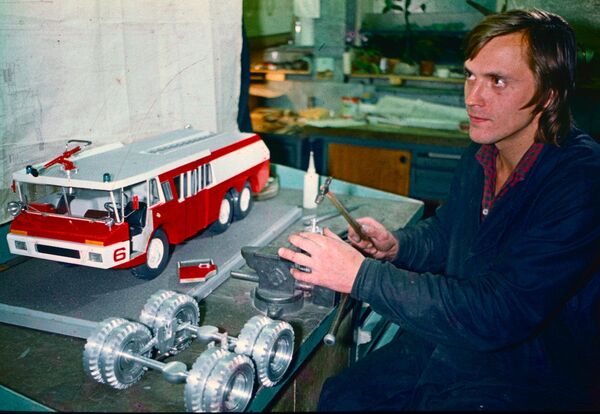 Autos y electrónica para el hogar: siete inventos soviéticos que se adelantaron a su tiempo - Sputnik Mundo