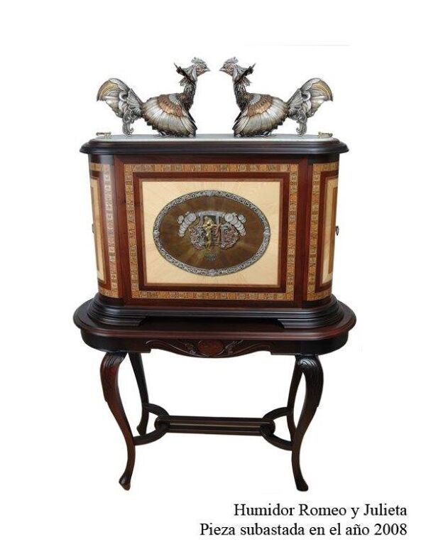 Un humidor fabricado para Romeo y Julieta por la empresa Humidores Habana en 2008 - Sputnik Mundo