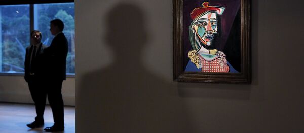 El retrato 'Mujer con boina y vestido de cuadros' de Picasso - Sputnik Mundo