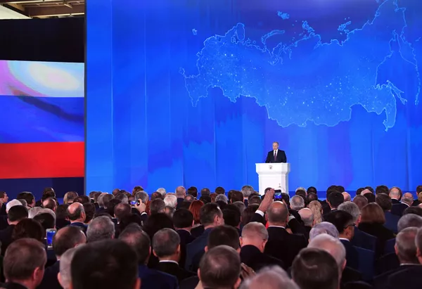 Las líneas maestras para el futuro, en el discurso de Putin Las líneas maestras para el futuro, en el discurso de Putin - Sputnik Mundo