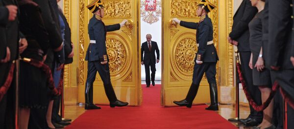 La ceremonia de su investidura del presidente ruso en el Kremlin - Sputnik Mundo