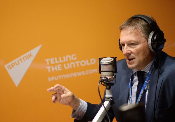 El Defensor del Empresariado ruso, Borís Titov, en el estudio de radio Sputnik en el XIX Foro Económico Internacional de San Petersburgo - Sputnik Mundo