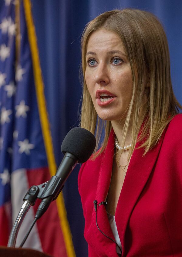 Ksenia Sobchak, candidata presidencial por el partido Iniciativa Civil, durante su intervención en el Centro de Estudios Estratégicos e Internacionales de Washington - Sputnik Mundo