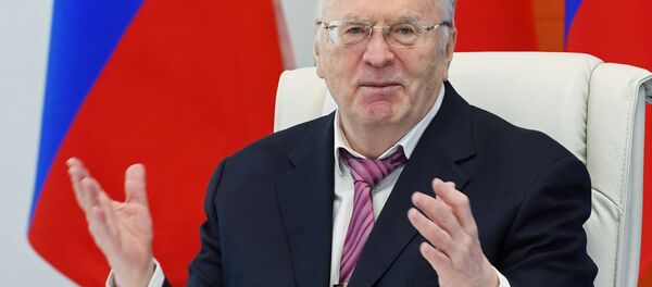 El candidato a la Presidencia de la Federación de Rusia por el Partido Liberal Demócrata de Rusia (LDPR, por sus siglas en ruso), Vladímir Zhirinovski, en el Centro Nacional para la Gestión de Crisis del Ministerio de Emergencias, Moscú - Sputnik Mundo