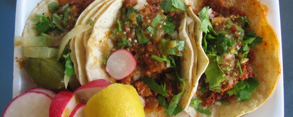 Tres tacos - Sputnik Mundo